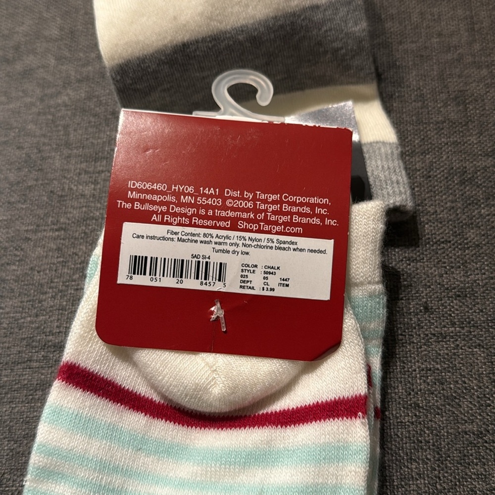 Assorted 5 pack Fun Patterned Socks Set - Picture 9 of 10